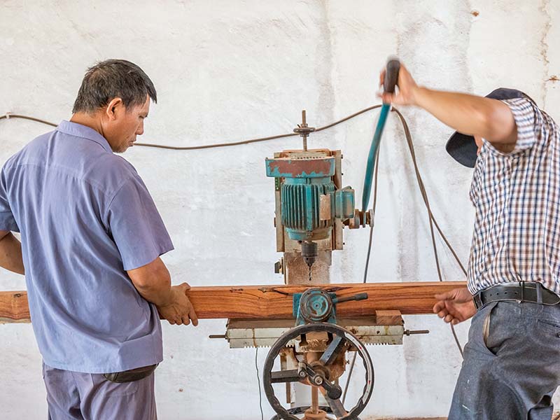 大埔楼梯地板柜门的油漆修复-11