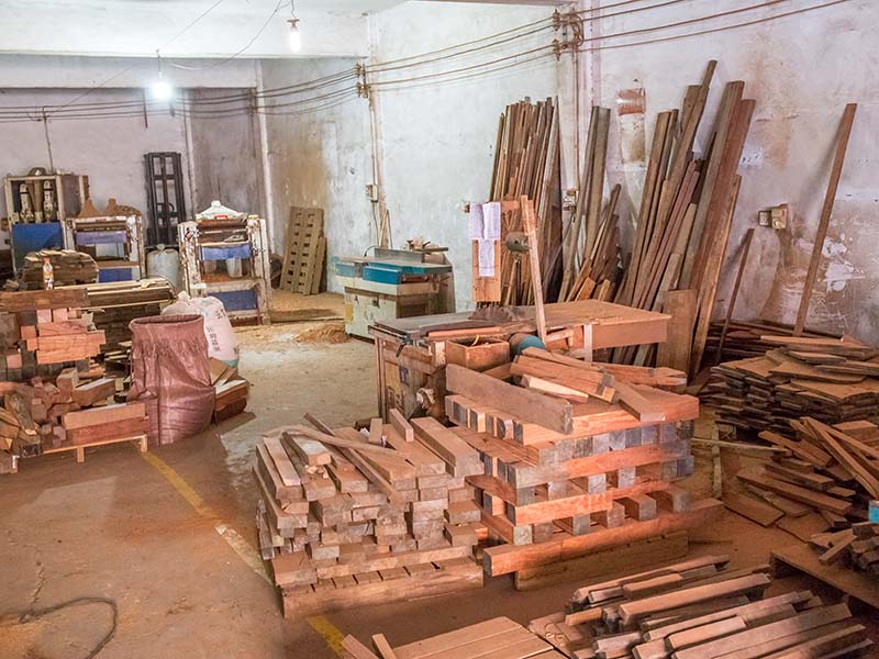 大埔楼梯地板柜门的油漆修复-09