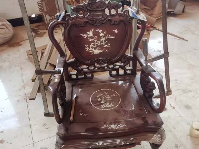 大埔老旧红木家具翻新方法